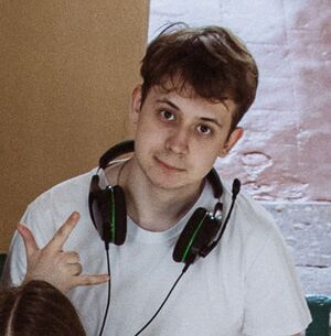 GQK938k81Y8.jpg
